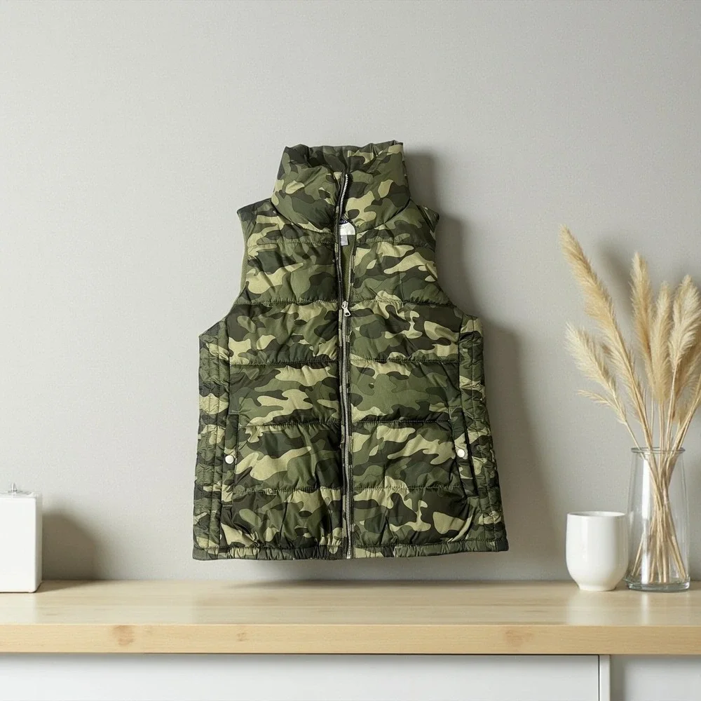 Old Navy Womens Puffer Vest Camo Green Zip Up‎ Stand Collar Size M
